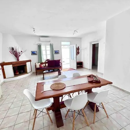 Private Large House Next To Mykonos Town Drafaki