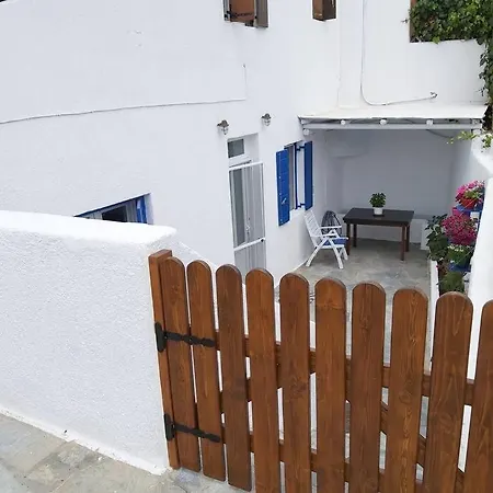 Private Large House Next To Mykonos Town Hébergement de vacances Drafaki